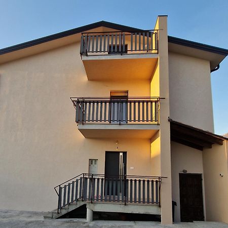 Apartma-Sobe Lejla Vipava Esterno foto