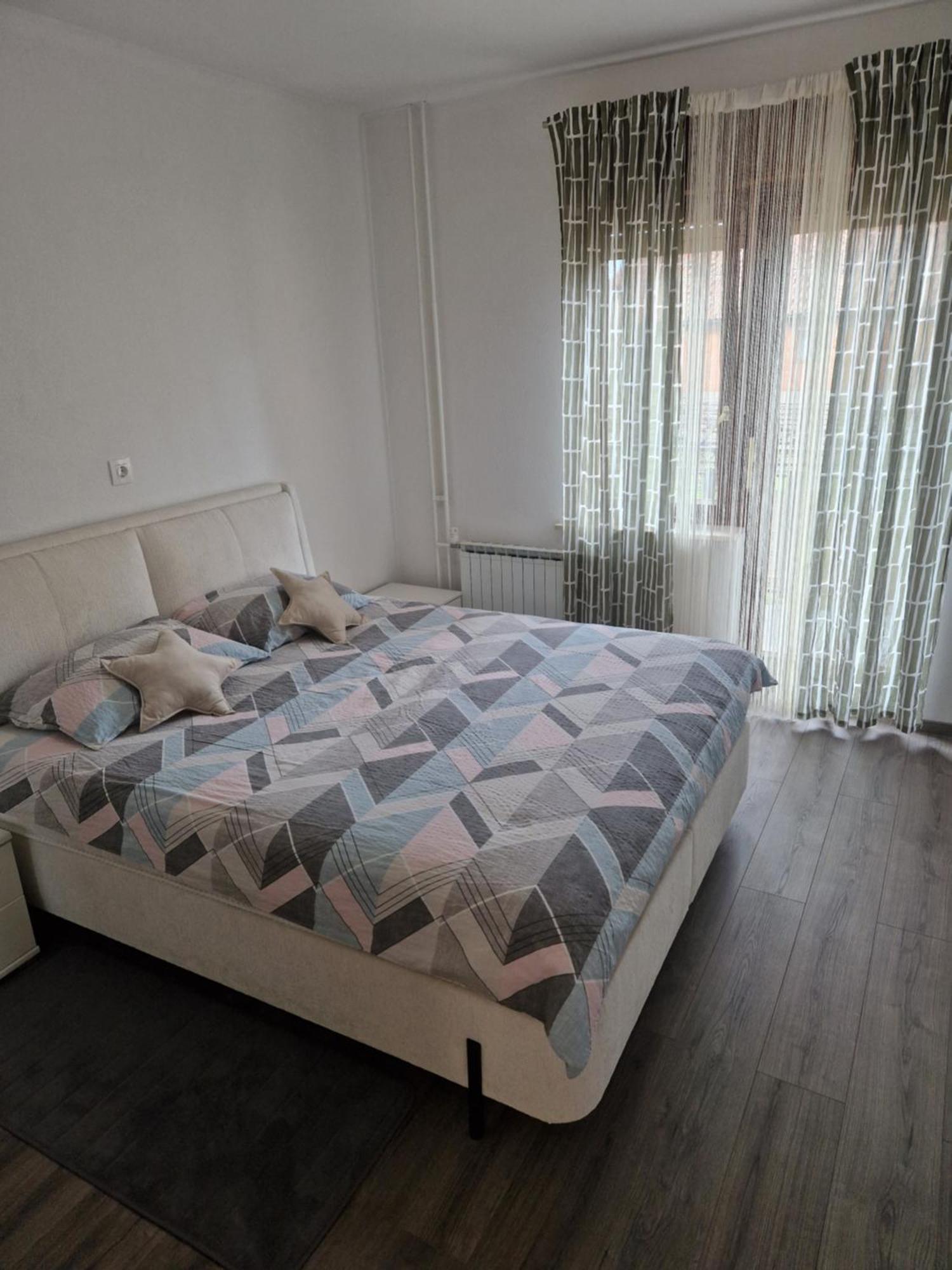 Apartma-Sobe Lejla Vipava Esterno foto